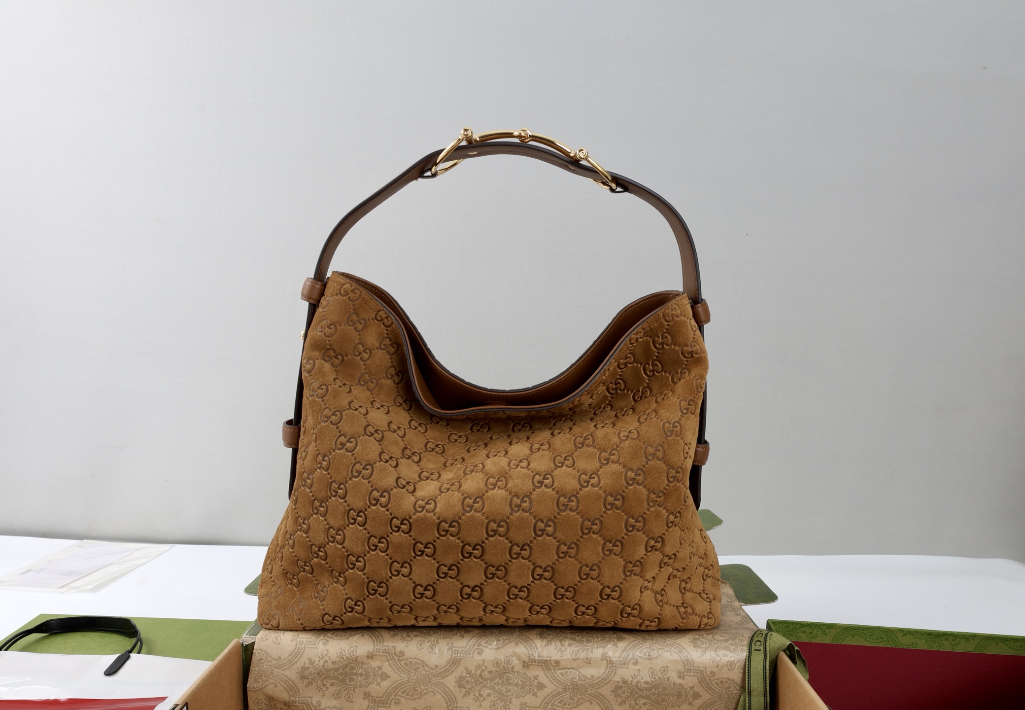 gucci-beatrix-medium-tote-bag thumbnail 2