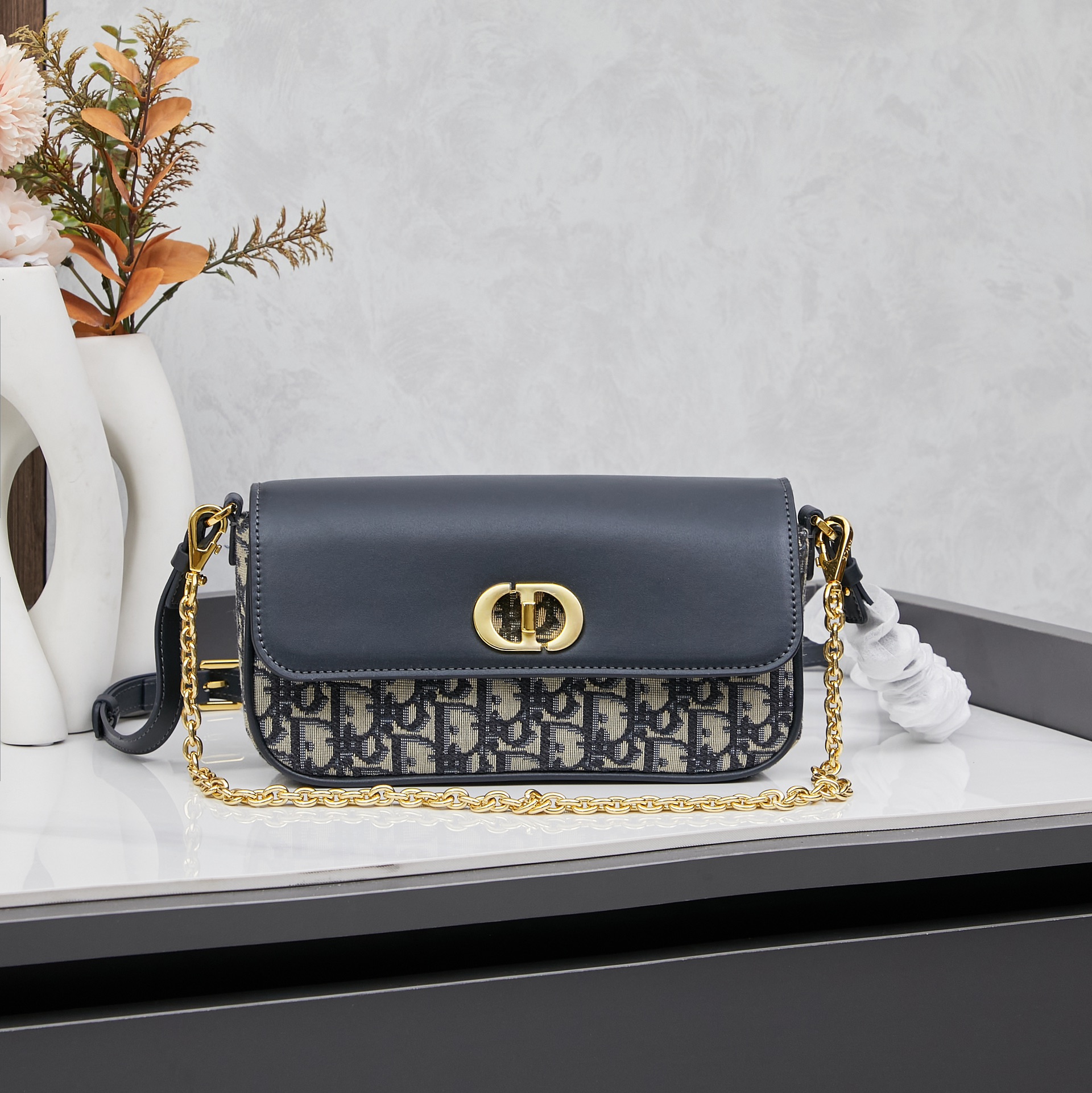 dior-saddle-blue-chain-pouch-bag thumbnail 3