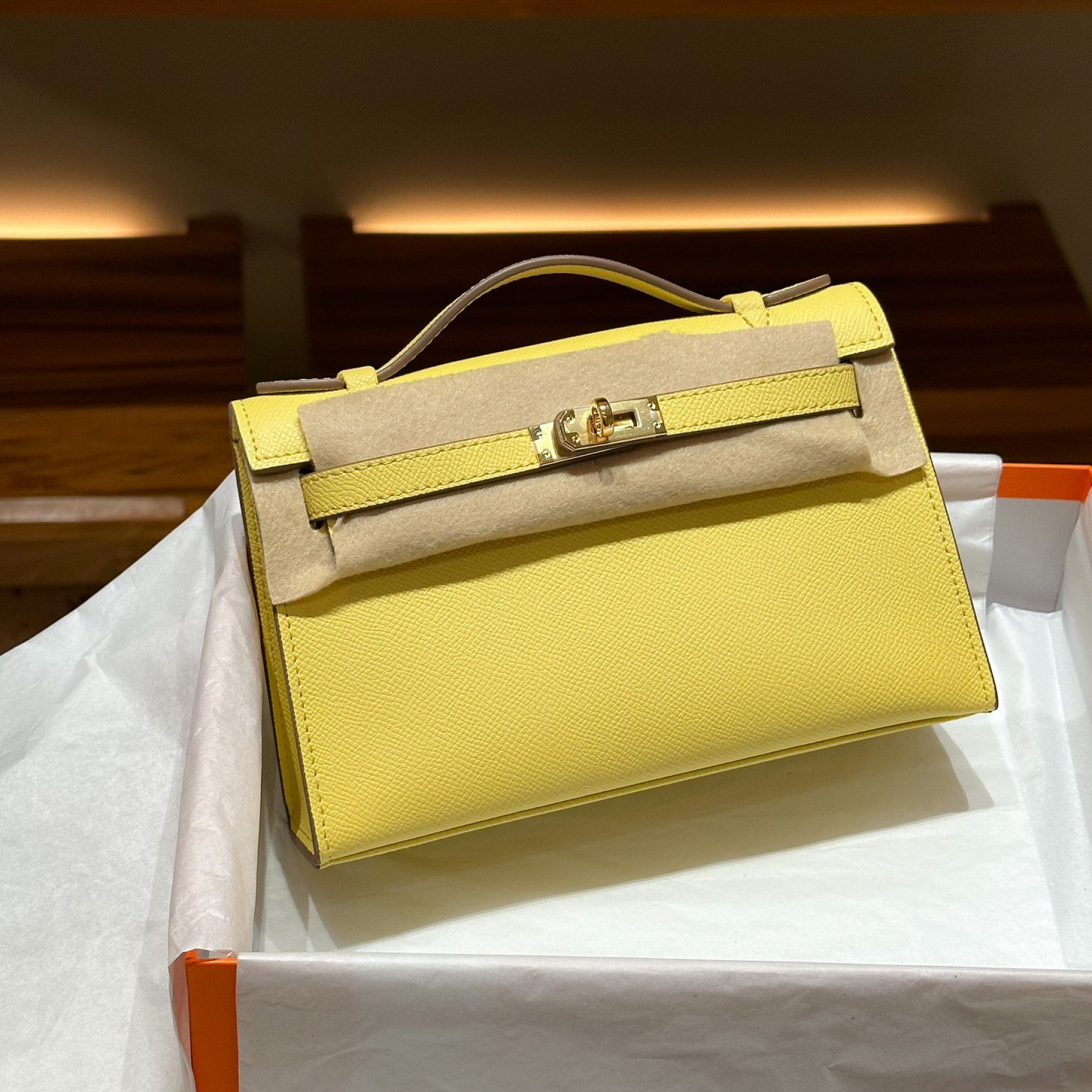 hermes-kelly-mini-1st-kelly-pochette-generation-epsom-palm-leather-yellow thumbnail 2