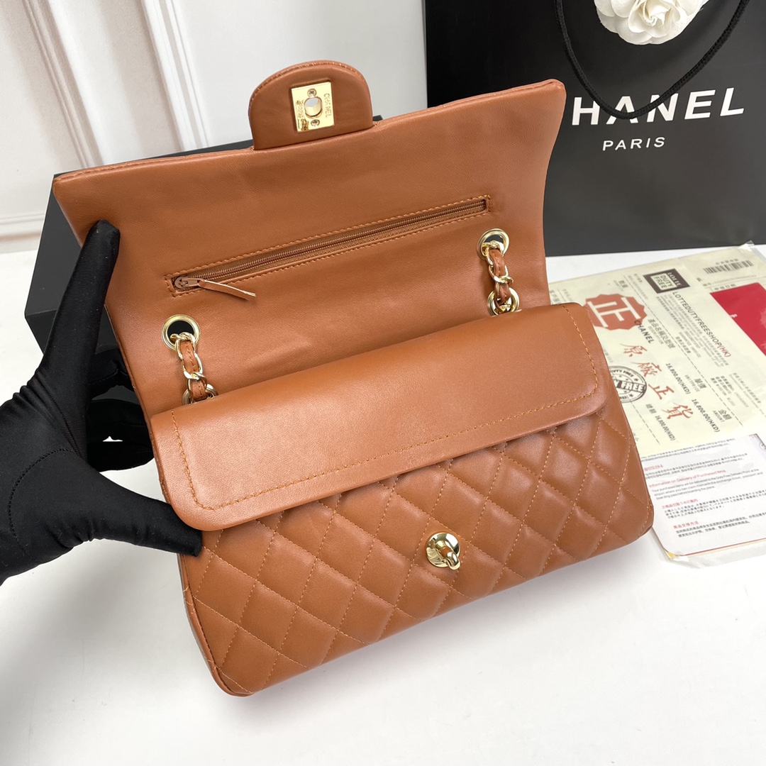chanel-classic-flap-caramel-gold-hardware thumbnail 7