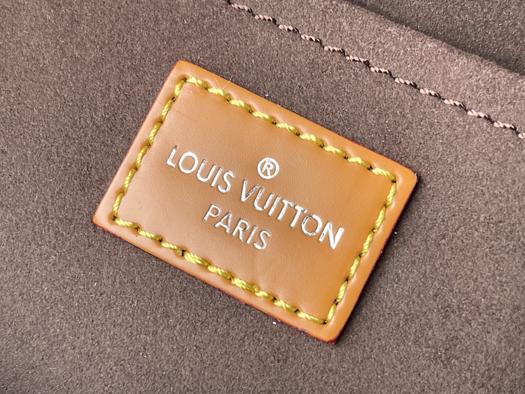 louis-vuitton-cluny-mini-epi-leather-bag-gold-miel thumbnail 9
