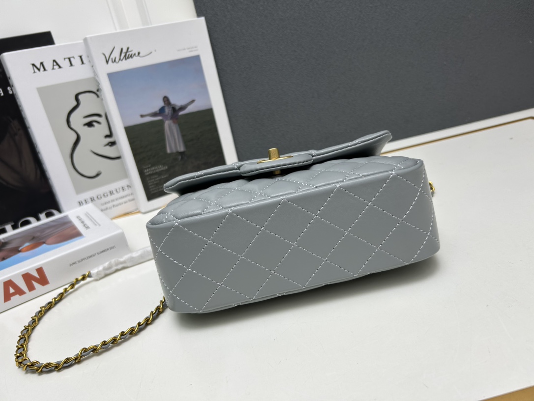 chanel-mini-square-pearl-flap-bag-grey-leather-gold-hardware thumbnail 7