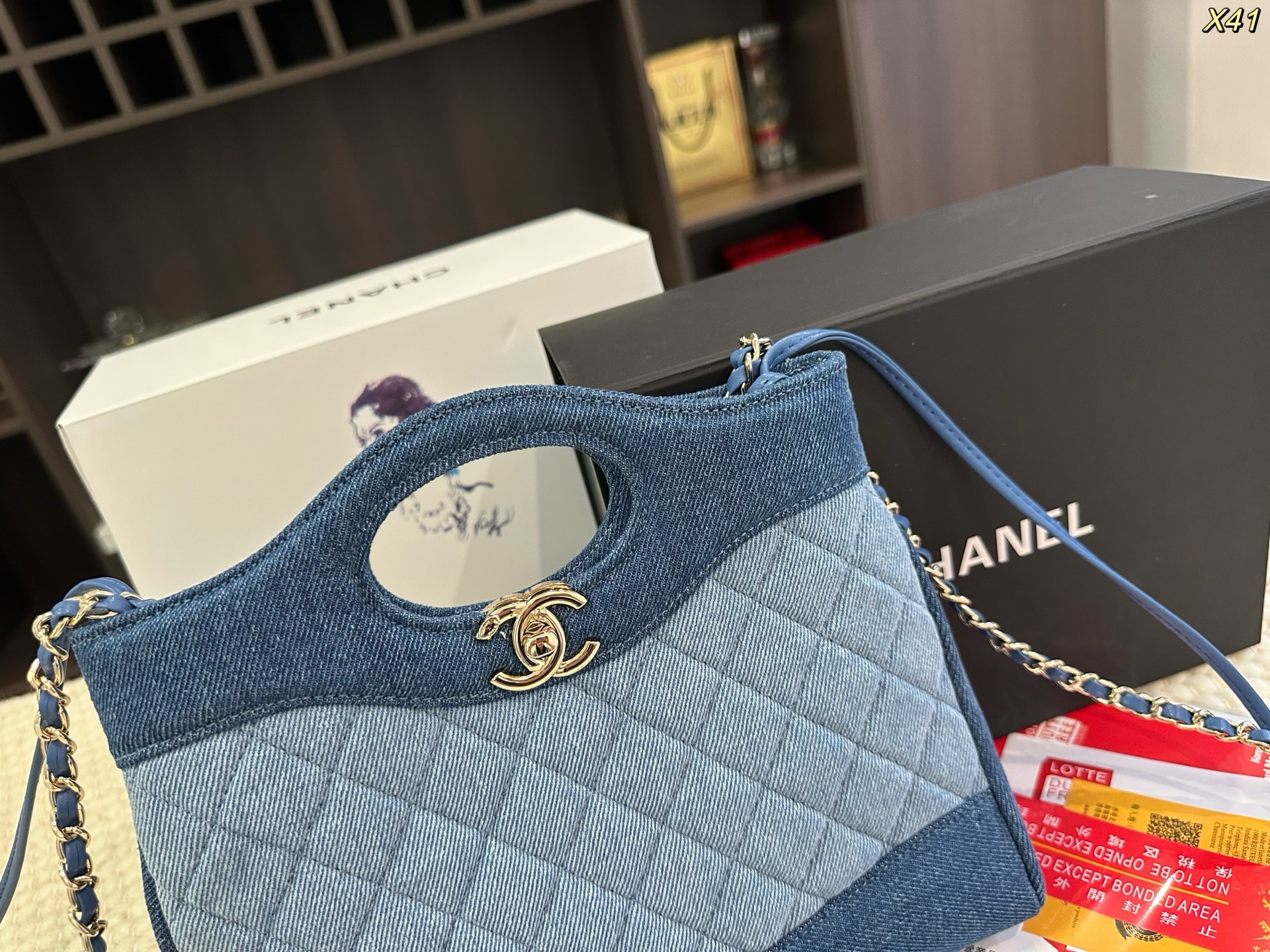 chanel-31-shopping-bag-washed-denim-bag thumbnail 3