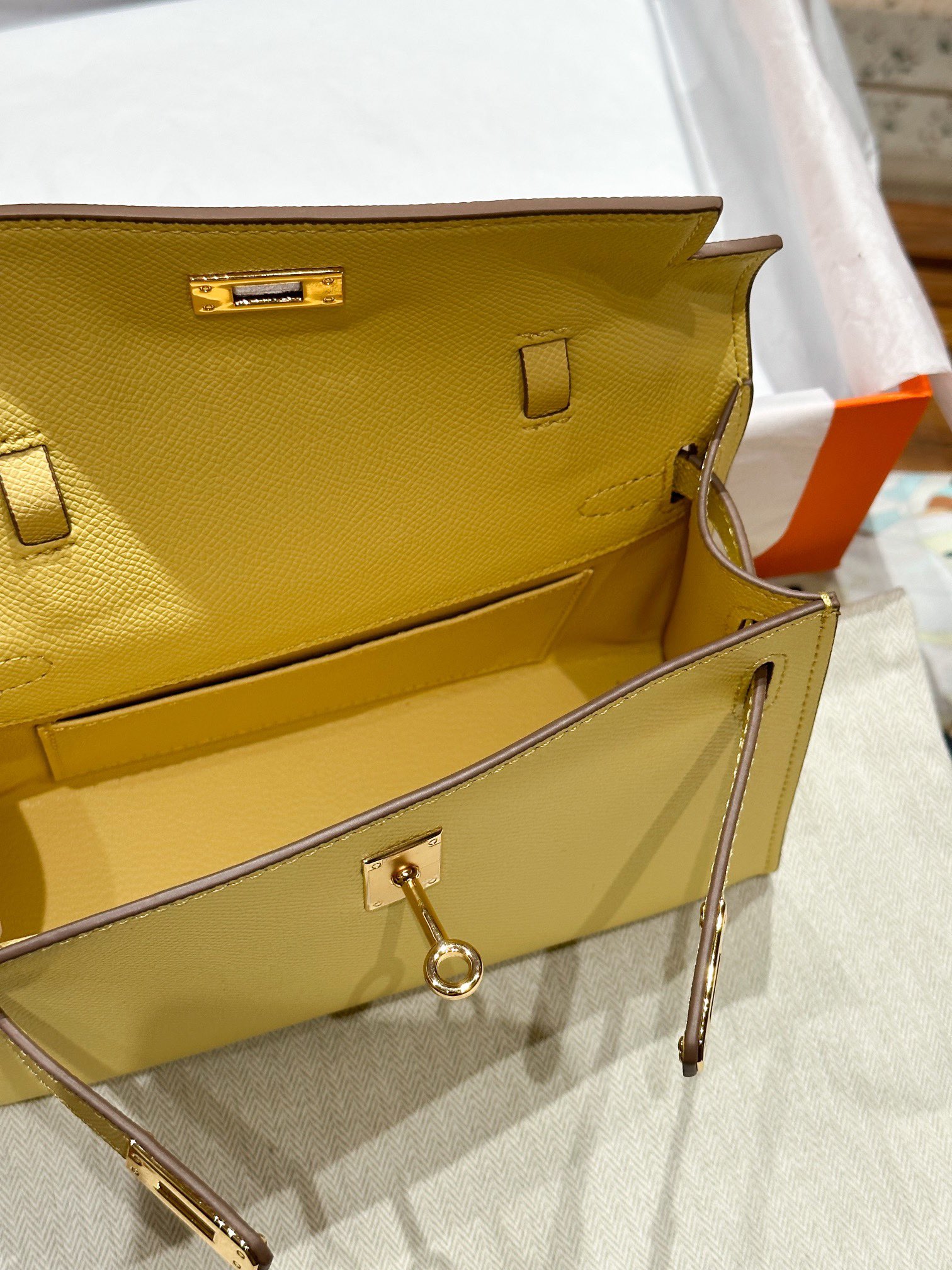 hermes-kelly-mini-1st-kelly-pochette-generation-epsom-palm-leather-yellow thumbnail 8
