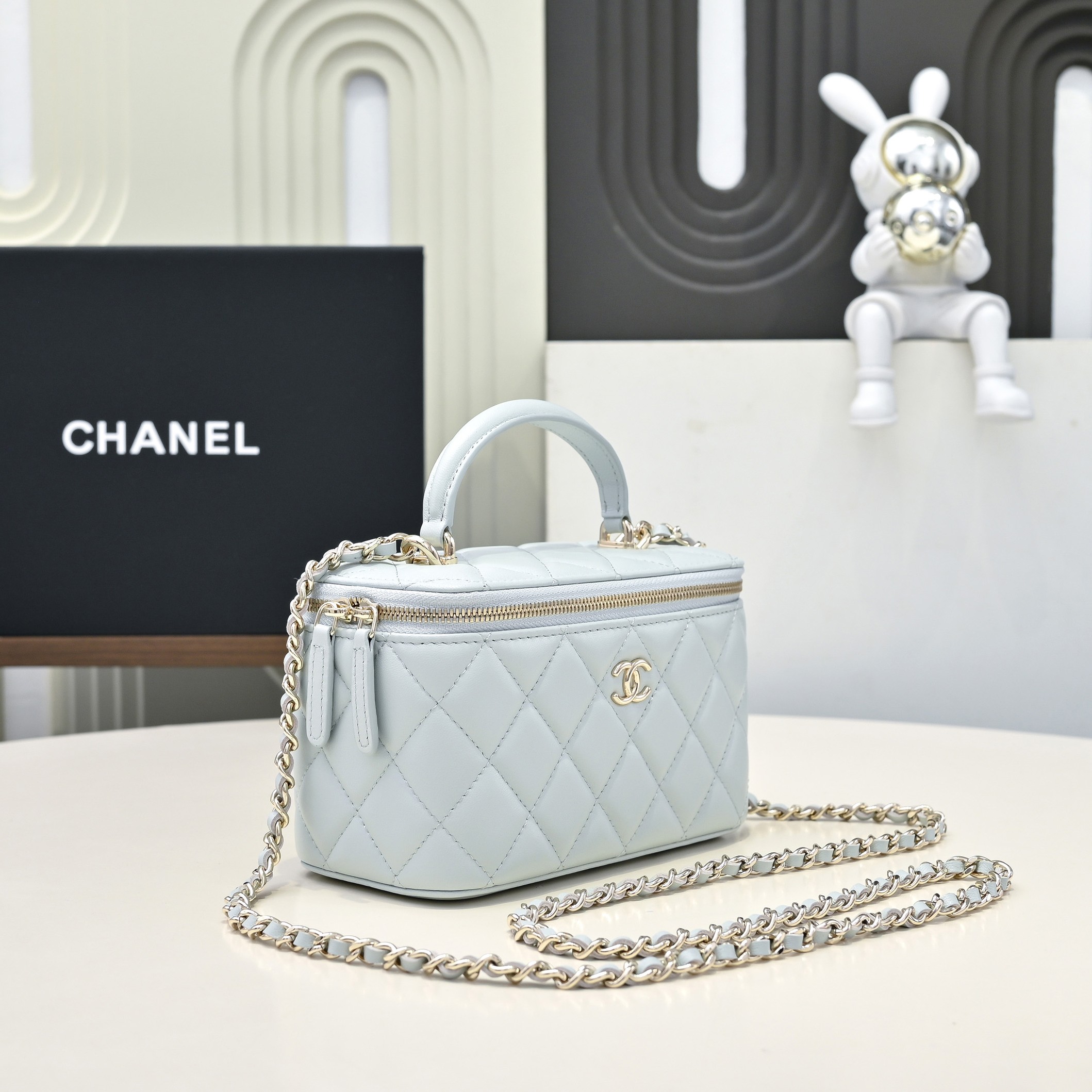 chanel-vanity-cosmetic-top-handle-bag-light-blue thumbnail 5
