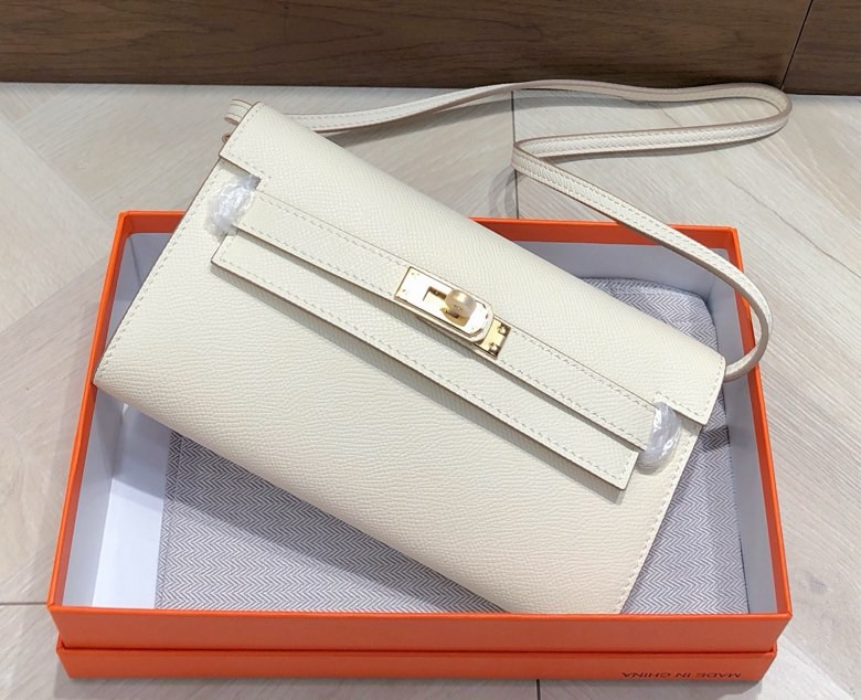 hermes-kelly-wallet-to-go-gold-hardware thumbnail 2