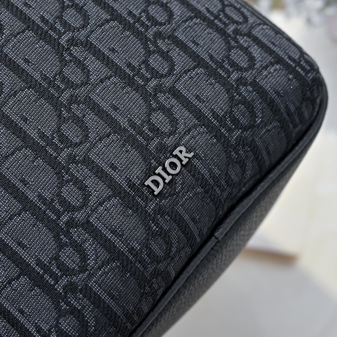 dior-rider-2-0-sling-bag-black-dior-oblique-jacquard thumbnail 9