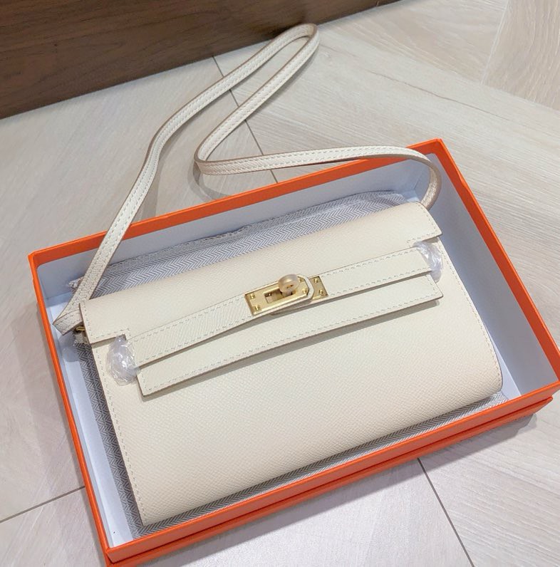 hermes-kelly-wallet-to-go-gold-hardware thumbnail 3