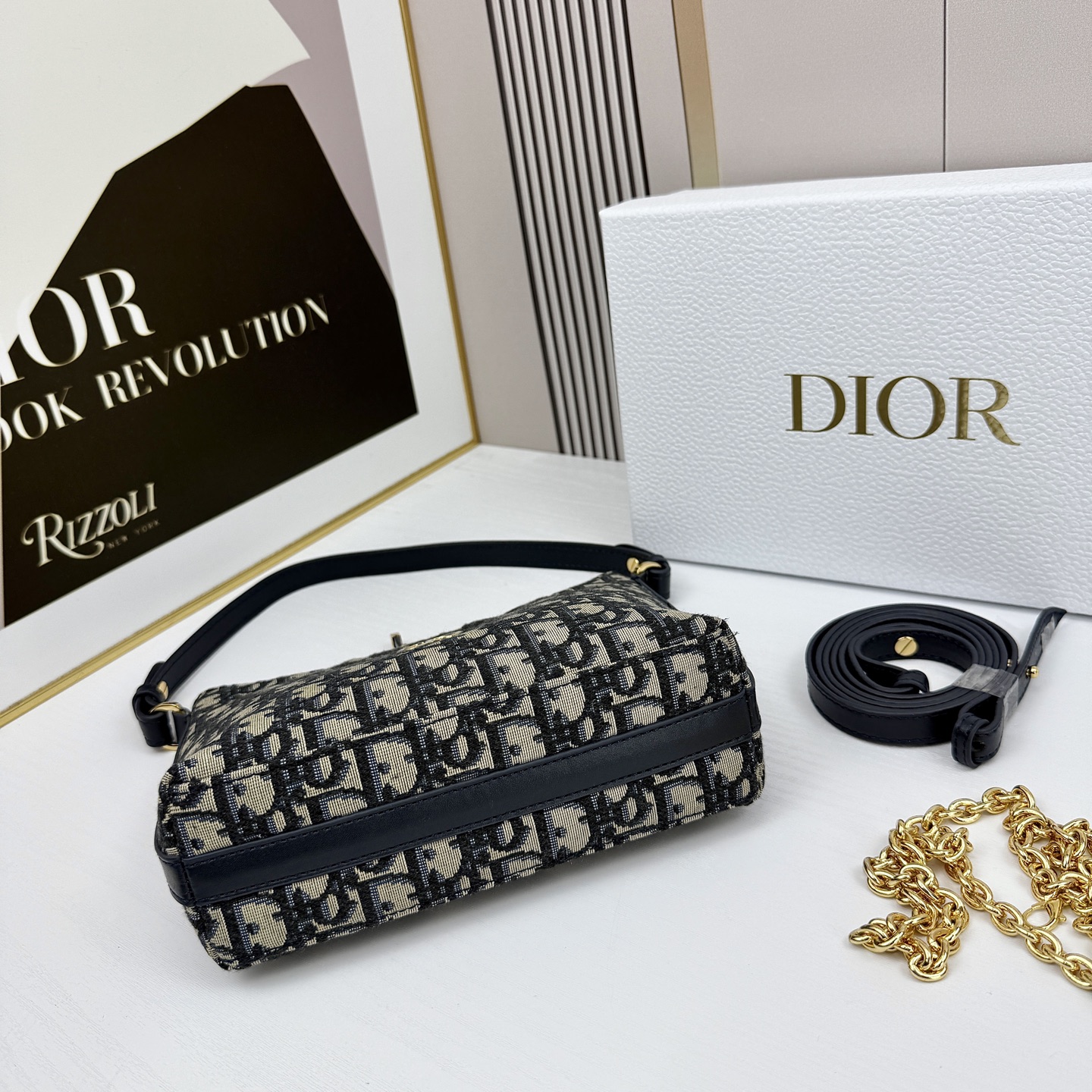 dior-30-montaigne-diorling-mini-bag-with-chain thumbnail 7