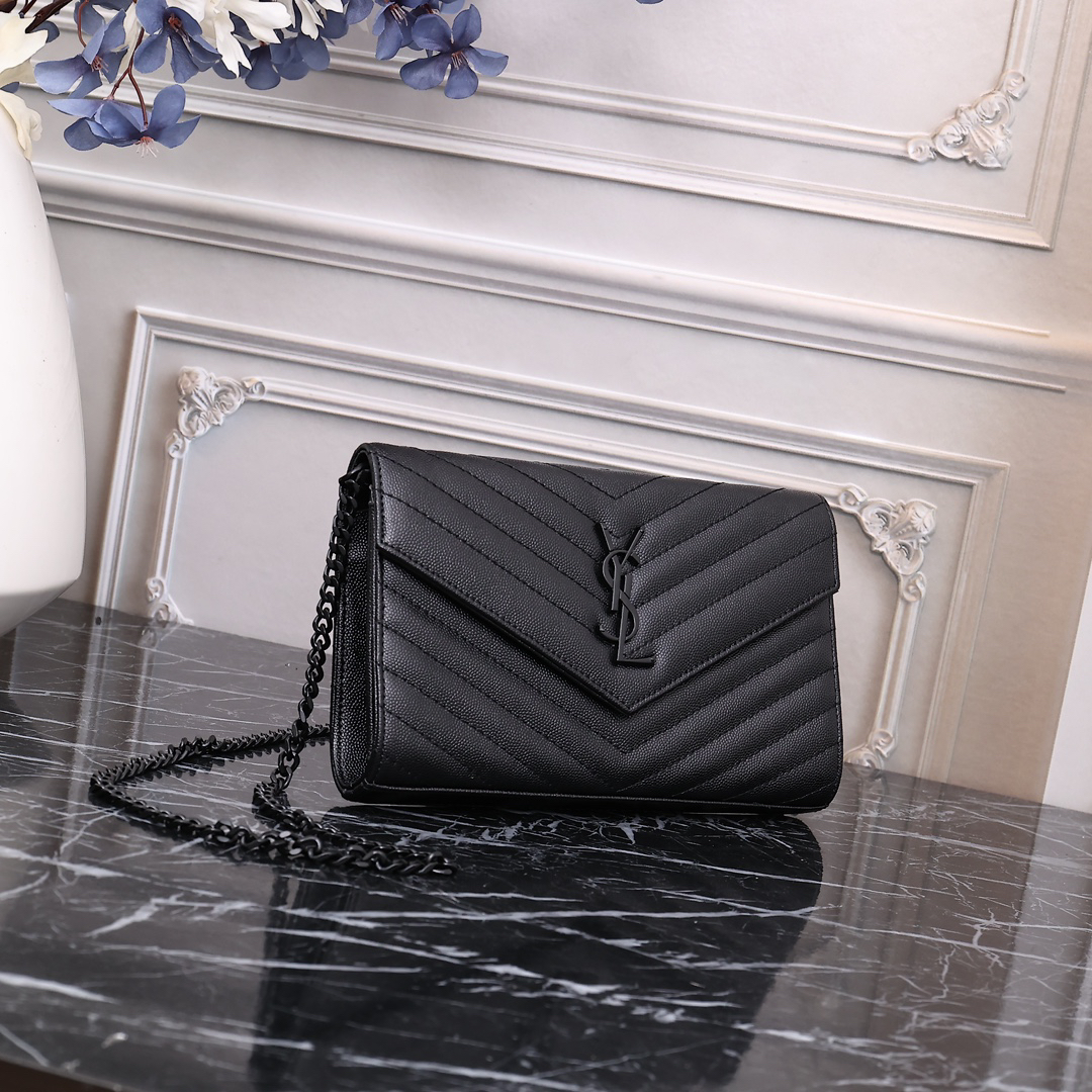 saint-laurent-ysl-cassandre-envelope-black thumbnail 3