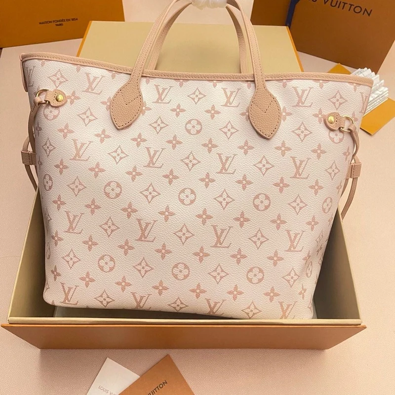 louis-vuitton-neverfull-mm-reversible-bag-exclusive thumbnail 8